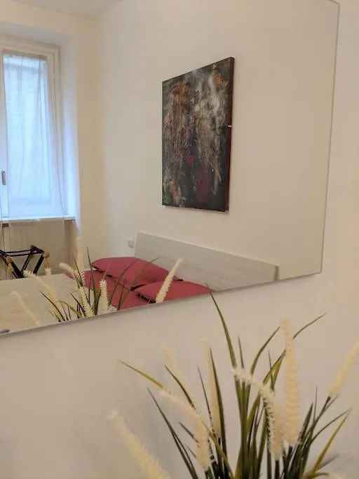 Art Home Apartment Navigli Milano 0*,  Italia